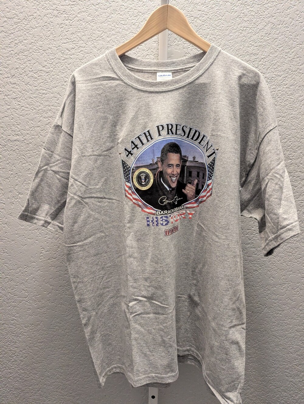VNTG Barack Obama 44th President Hawaii T-Shirt XL Gildan Ultra Cotton Grey NWT